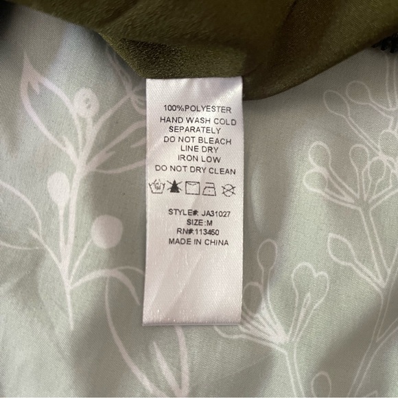 ***SOLD***Size M - Picture 5 of 7